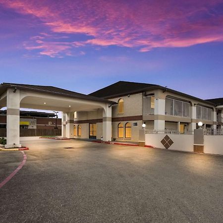 Surestay Hotel By Best Western Deer Park Exterior photo